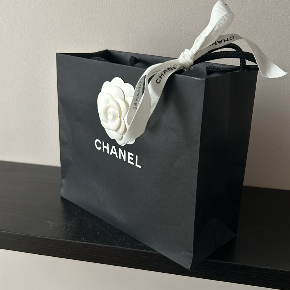 CHANEL small gift bag
